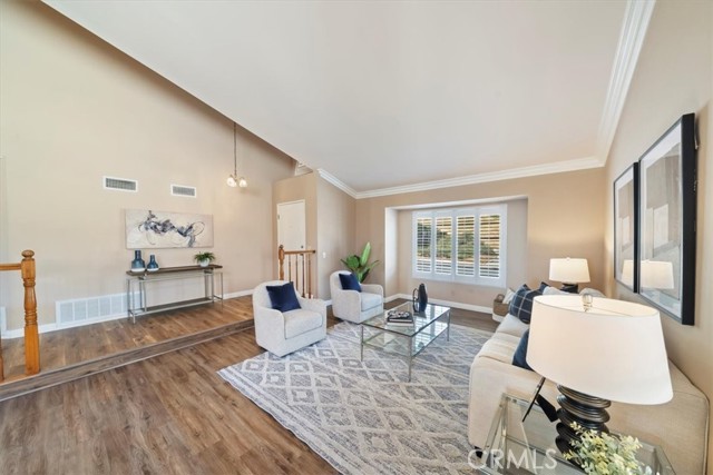 Detail Gallery Image 10 of 41 For 17927 via La Cresta, Chino Hills,  CA 91709 - 4 Beds | 3 Baths