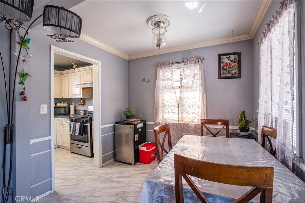 MLS #OC25250361 image #5