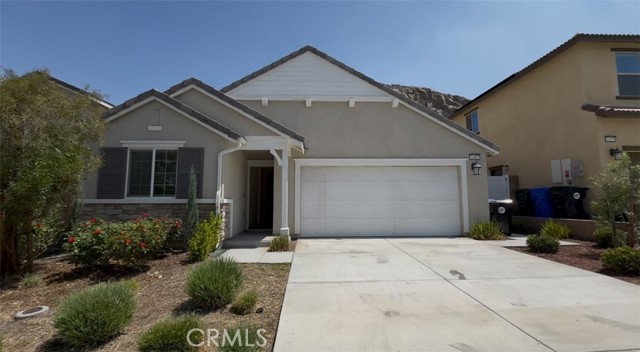 Detail Gallery Image 1 of 12 For 6483 Canyonlands Drive, Jurupa Valley,  CA 92509 - 3 Beds | 2 Baths
