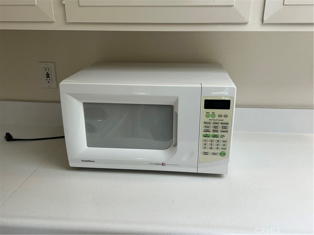 https://media.crmls.org/medias/84d688aa-3f68-4c7f-b7d6-88da45527a04.jpg?preset=X-Large