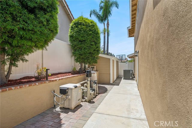 Detail Gallery Image 29 of 32 For 25101 Northrup Dr, Laguna Hills,  CA 92653 - 5 Beds | 3 Baths
