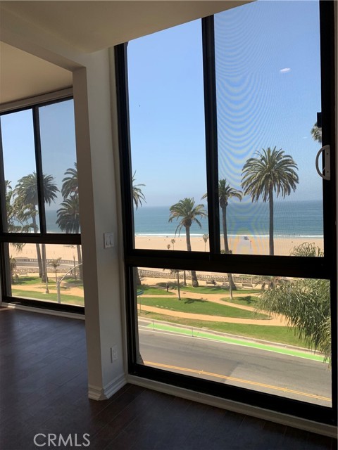 Detail Gallery Image 33 of 40 For 1033 Ocean Ave #401,  Santa Monica,  CA 90403 - 2 Beds | 2 Baths