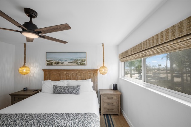 Detail Gallery Image 28 of 56 For 700 E Oceanfront, Newport Beach,  CA 92661 - – Beds | – Baths