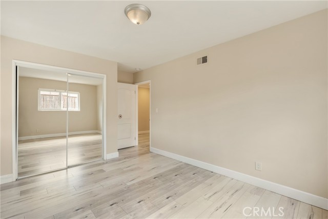 518 S Forest Avenue, Santa Ana CA: https://media.crmls.org/medias/84d83480-2fba-4961-893d-7e220167882d.jpg