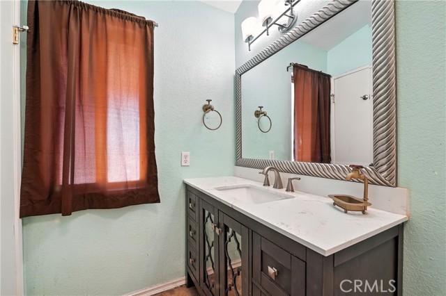 Detail Gallery Image 9 of 26 For 13036 Petaluma Rd, Victorville,  CA 92392 - 3 Beds | 2 Baths