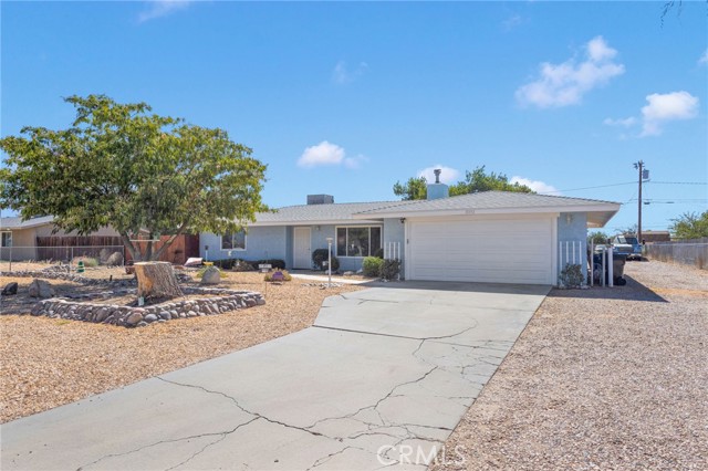Detail Gallery Image 3 of 39 For 15192 Osage Rd, Apple Valley,  CA 92307 - 3 Beds | 2 Baths