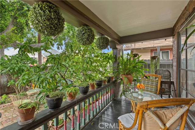 Detail Gallery Image 3 of 24 For 2243 Terrace Heights Ave, Los Angeles,  CA 90023 - 2 Beds | 1/1 Baths