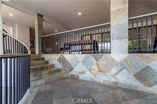 1230 Horn Avenue 525