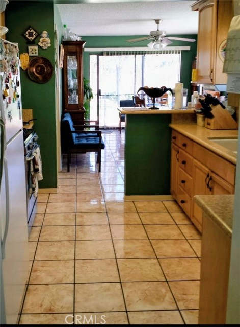 Detail Gallery Image 6 of 20 For 12446 Herrick, Sylmar,  CA 91342 - 6 Beds | 3 Baths