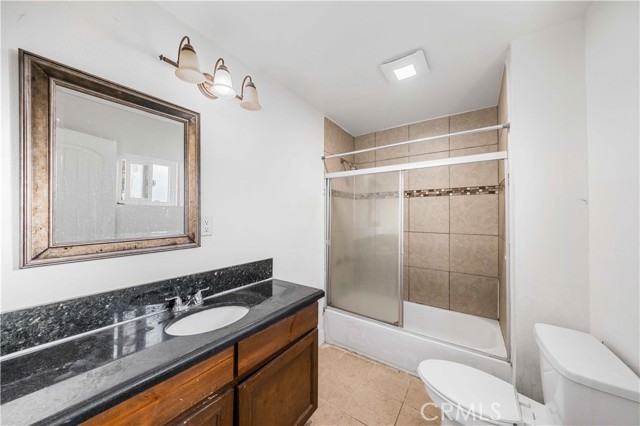 Detail Gallery Image 14 of 36 For 410 W 5th St, Corona,  CA 92882 - 3 Beds | 1 Baths