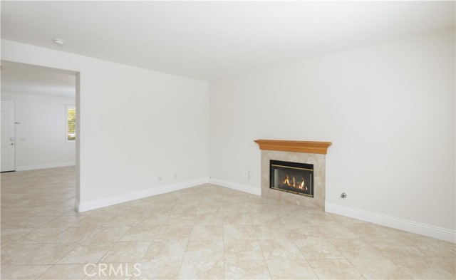 43 Declaration Place, Irvine CA: https://media.crmls.org/medias/84db5a13-b941-4766-a0d9-4ec3c5637ea3.jpg