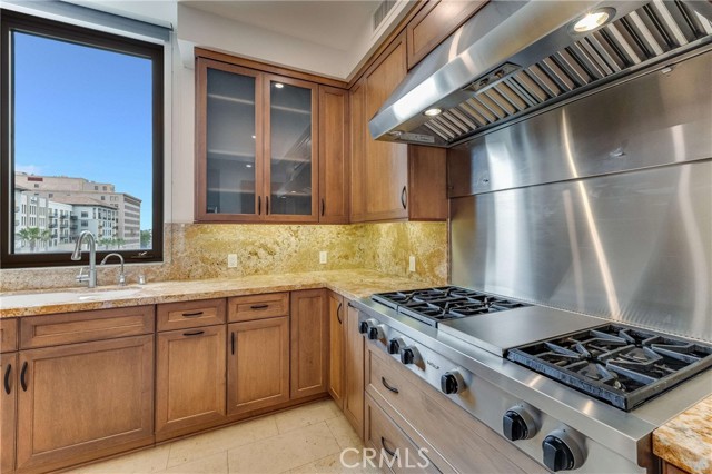 345 E Colorado Boulevard, Pasadena CA: https://media.crmls.org/medias/84dca500-87f2-4aed-8cb1-5abb4c3d74a8.jpg