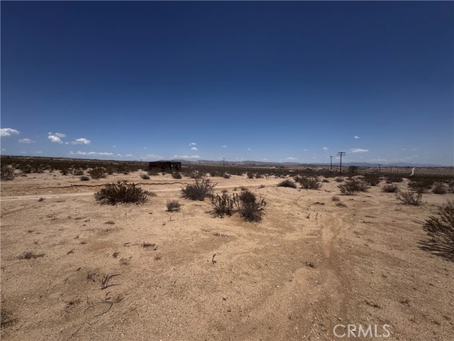 68203 Old Chisholm Trail, 29 Palms CA: https://media.crmls.org/medias/84dd04f9-128b-4bb7-8c3e-2e2d1e4f9345.jpg