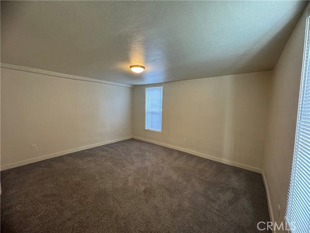 818 Chestnut Street, Chico CA: https://media.crmls.org/medias/84dd3aff-5d3c-4607-84ba-87141e2081ea.jpg