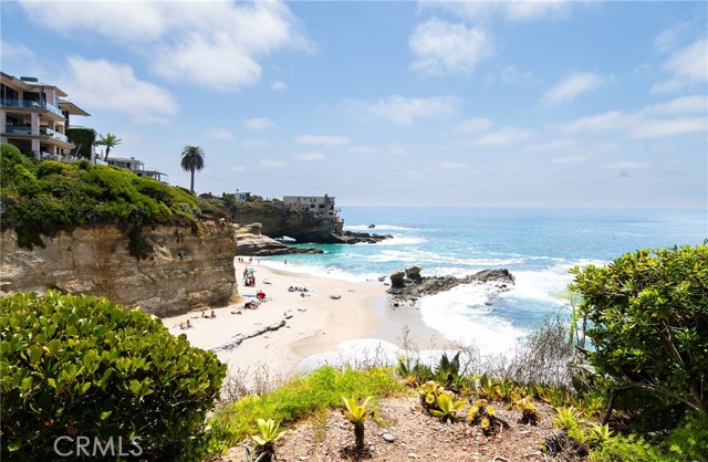 Detail Gallery Image 22 of 39 For 31561 Table Rock Dr #207,  Laguna Beach,  CA 92651 - 2 Beds | 2 Baths