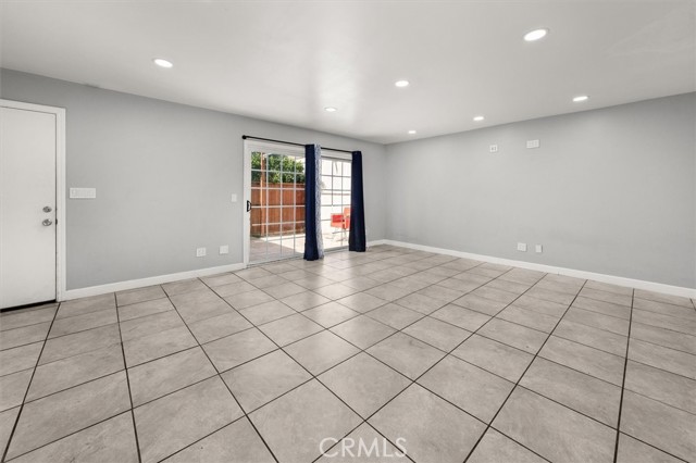 9120 Telfair Avenue, 13 photo 7
