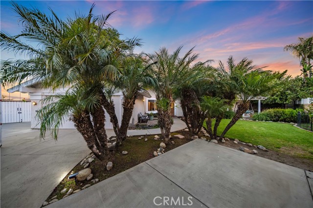 802 Duval Street, La Verne CA: https://media.crmls.org/medias/84e004b1-439e-4f86-b094-e743e46c8a83.jpg
