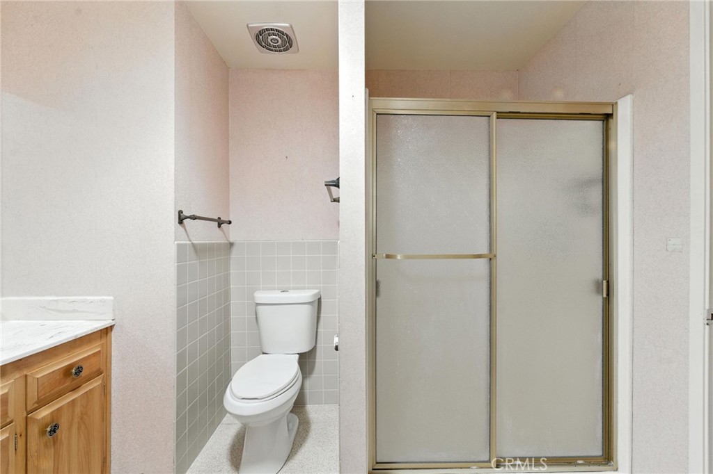 https://media.crmls.org/medias/84e02ac1-25d5-46c3-ac6b-ada3600b8929.jpg?preset=X-Large