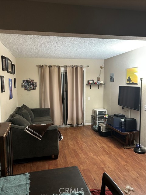 Detail Gallery Image 6 of 8 For 3641 Oak Creek Dr #G,  Ontario,  CA 91761 - 1 Beds | 1 Baths