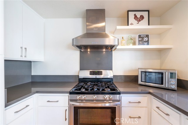 Detail Gallery Image 14 of 49 For 2577 Plaza Del Amo #730,  Torrance,  CA 90503 - 3 Beds | 2/1 Baths