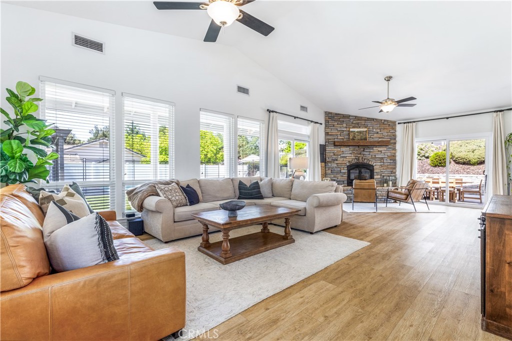 1307 Crown Way