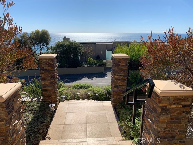 Detail Gallery Image 8 of 75 For 31422 Ceanothus Dr, Laguna Beach,  CA 92651 - 3 Beds | 3/1 Baths