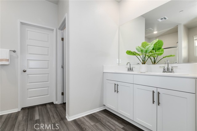 Detail Gallery Image 11 of 27 For 2823 Schmidt Privado, Ontario,  CA 91761 - 3 Beds | 2/1 Baths