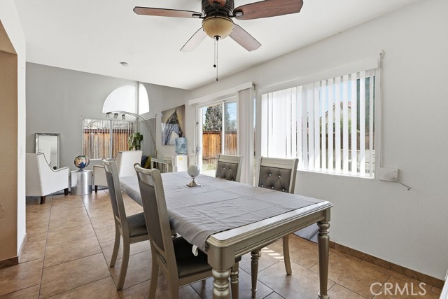 Detail Gallery Image 10 of 68 For 7960 Carlyle Dr, Jurupa Valley,  CA 92509 - 3 Beds | 2/1 Baths