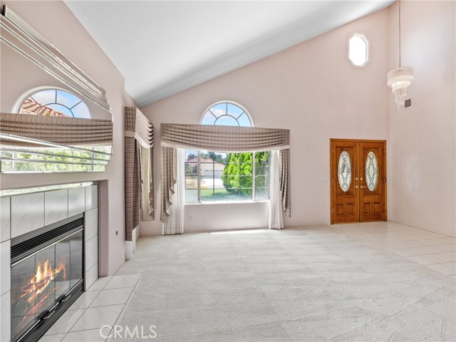 12665 Spring Valley, Victorville CA: https://media.crmls.org/medias/84e40ad0-f553-4f00-bf3d-32a725b2f6d6.jpg