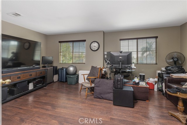 23 Red Coat Place, Irvine CA: https://media.crmls.org/medias/84e4c173-bbec-411f-9f4b-8e85f65c8ad6.jpg