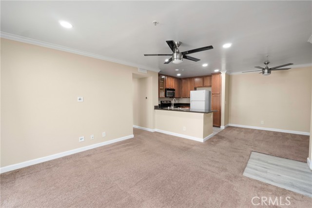 Detail Gallery Image 6 of 36 For 1010 La Terraza #207,  Corona,  CA 92879 - 2 Beds | 2 Baths