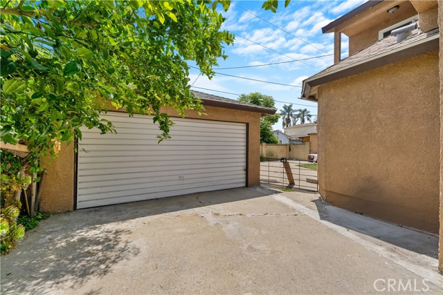 Detail Gallery Image 30 of 30 For 2730 Hayes Ave, Long Beach,  CA 90810 - 6 Beds | 3 Baths