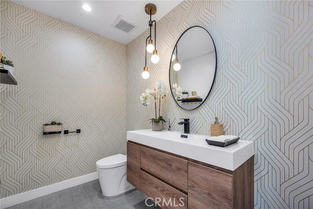 Detail Gallery Image 14 of 49 For 5110 Greenbush Ave, Sherman Oaks,  CA 91423 - 6 Beds | 6 Baths