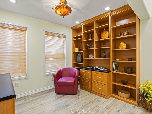 5815 Irving Avenue, La Crescenta CA: https://media.crmls.org/medias/84e8dd1b-41db-4dab-ad08-758fe71db42a.jpg