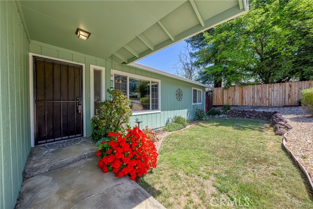 Detail Gallery Image 3 of 35 For 868 14th St, Lakeport,  CA 95453 - 3 Beds | 2 Baths