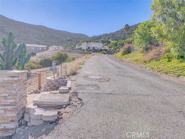 Detail Gallery Image 30 of 31 For 1469 Topa View Trl, Newbury Park,  CA 91320 - 4 Beds | 3/2 Baths