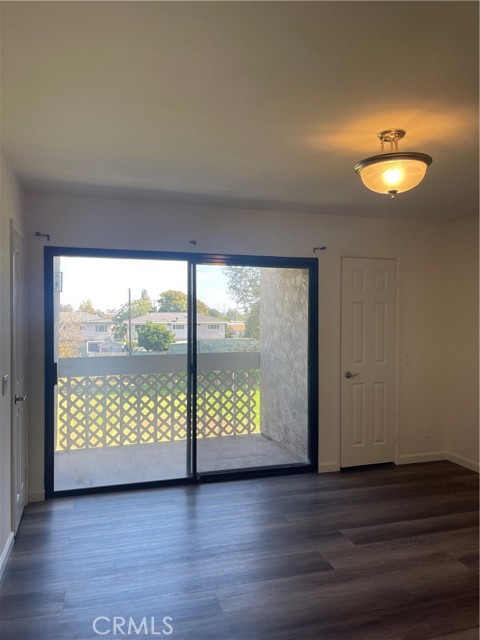 Detail Gallery Image 8 of 10 For 380 W Wilson #E106,  Costa Mesa,  CA 92627 - 3 Beds | 3 Baths