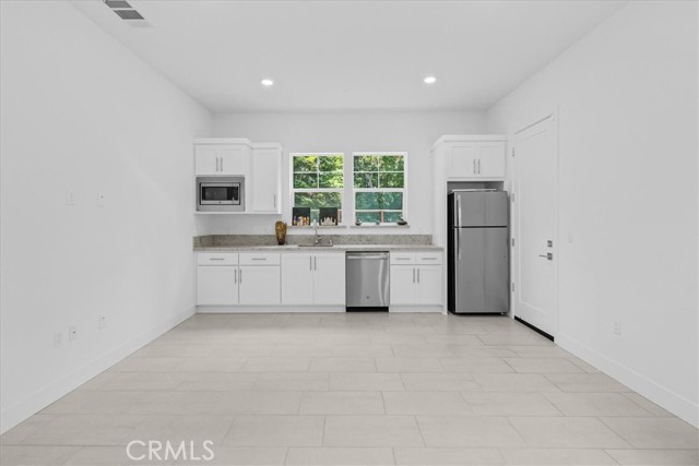 Detail Gallery Image 13 of 35 For 211 Creekside Ct, Scotts Valley,  CA 95066 - 5 Beds | 4/1 Baths