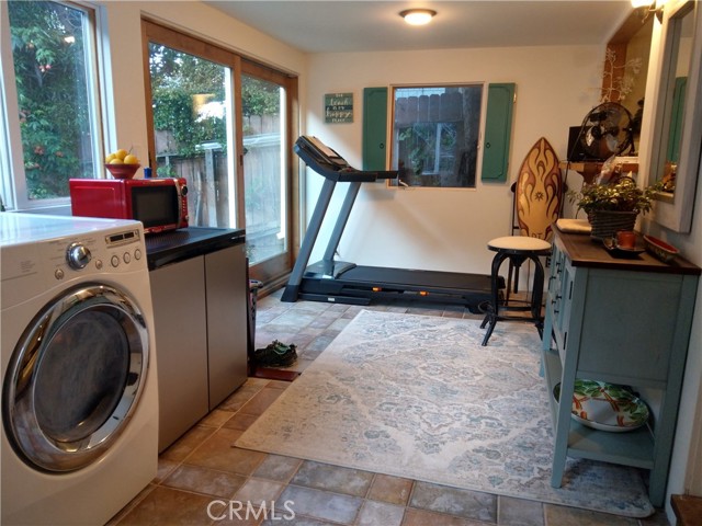 Detail Gallery Image 18 of 25 For 945 Park Ave, Laguna Beach,  CA 92651 - 2 Beds | 2 Baths