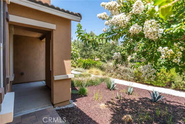 4775 S Bresse Paseo, Ontario CA: https://media.crmls.org/medias/84ec57a1-1699-44b6-952a-d0f16f311e39.jpg