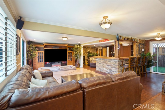 Image 13 of 46 For 2425 Heather Avenue