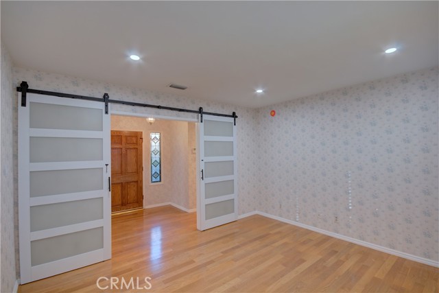 Detail Gallery Image 14 of 23 For 2606 Cañada Bld #201,  Glendale,  CA 91208 - 3 Beds | 2 Baths