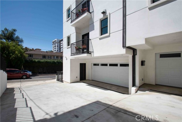 Detail Gallery Image 31 of 32 For 1903 N Stoke Ln, Los Angeles,  CA 90068 - 2 Beds | 2/1 Baths