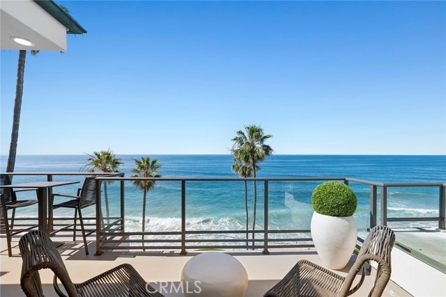 Detail Gallery Image 6 of 56 For 921 Gaviota Dr, Laguna Beach,  CA 92651 - 7 Beds | 7/1 Baths