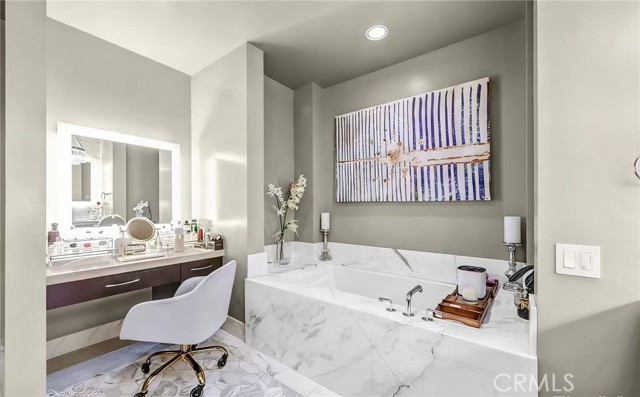 Detail Gallery Image 27 of 56 For 900 W Olympic Bld 50a,  Los Angeles,  CA 90015 - 3 Beds | 4 Baths