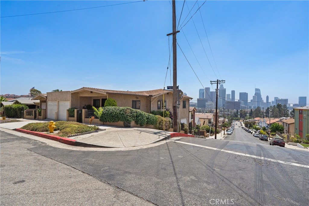 Duplex at 1024 Figueroa Terrace