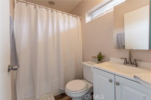 Detail Gallery Image 15 of 36 For 1028 Flint Ave, Wilmington,  CA 90744 - 4 Beds | 2 Baths