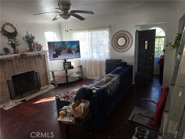 Detail Gallery Image 5 of 19 For 4920 Stratford, Los Angeles,  CA 90042 - – Beds | – Baths