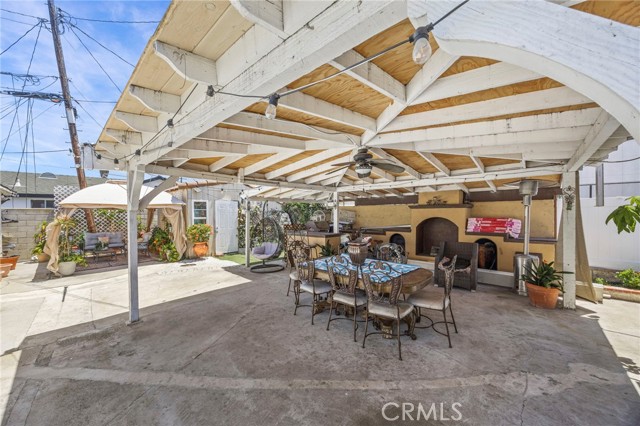 Detail Gallery Image 35 of 39 For 1709 S Townsend St, Santa Ana,  CA 92704 - 4 Beds | 2/1 Baths