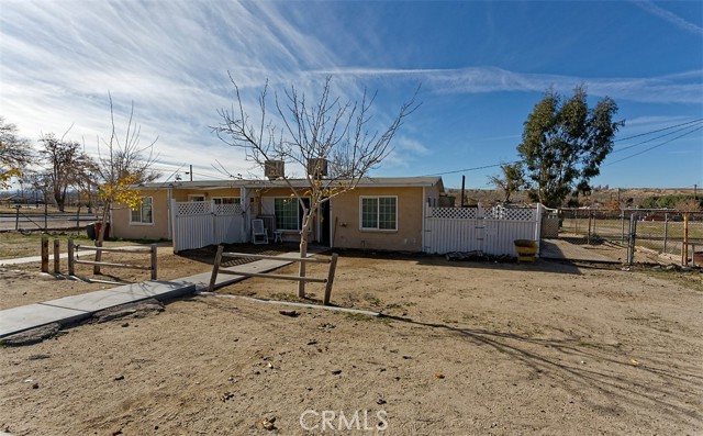 19288 3rd, Oro Grande CA: https://media.crmls.org/medias/84f0460d-323c-4be9-b474-c5fc2fe3229e.jpg